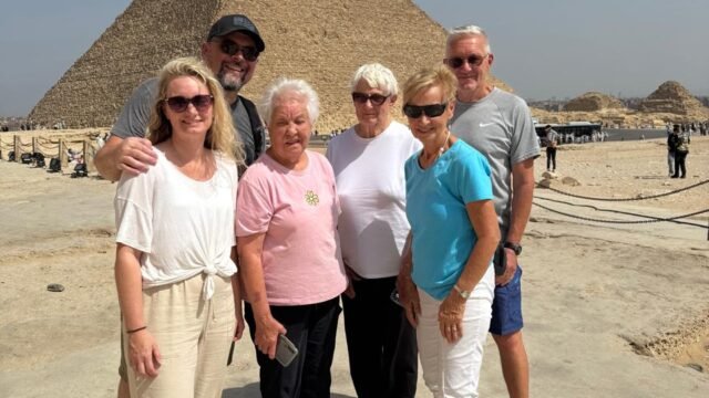 Half day tours to Giza pyramids