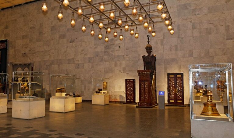 Giza Pyramids and National Museum of Egyptian Civilization Tour